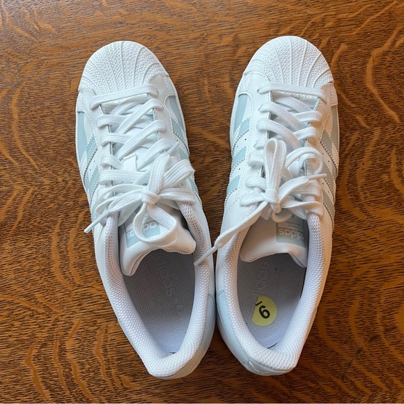 Adidas Superstar, sz 9/10.5 - Picture 4 of 6